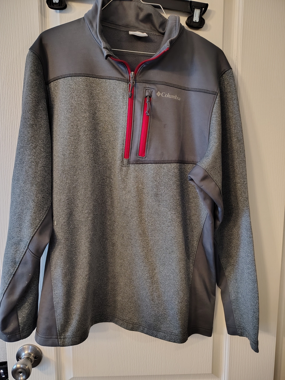 Columbia Men's Gray Quarter-Zip Pullover Jacket with Red Trim